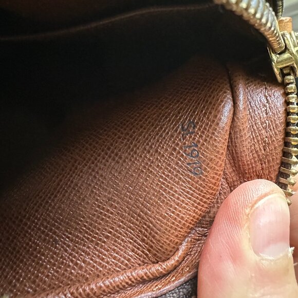 Louis Vuitton Danube Monogram Crossbody Handbag SL1919 Authentic COA Included - Picture 15 of 16